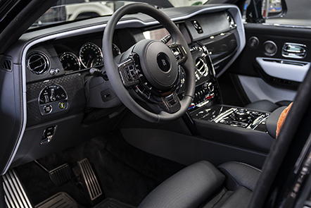 Как убрать царапины с пластика салона автомобиля?